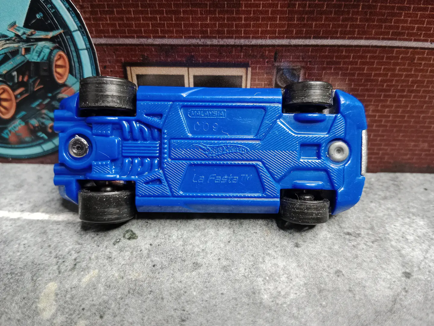 La Fasta HW Garage Hot Wheels Mattel 2010 3