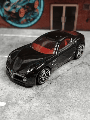 Alfa Romeo 8C Competizione Exclusive Hot Wheels Mattel 2017