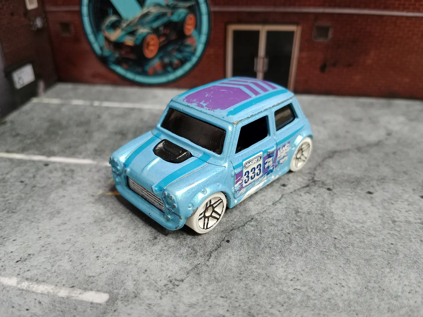Morris Mini Cooper HW Snow Stormers Hot Wheels Mattel 2017 1
