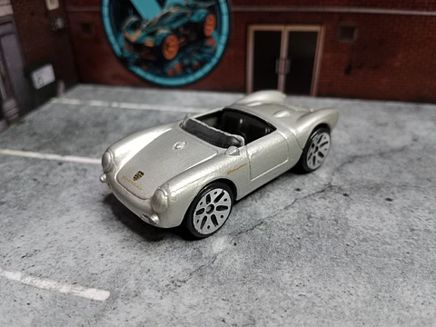 Porsche 550 A Spyder Maisto 1/64