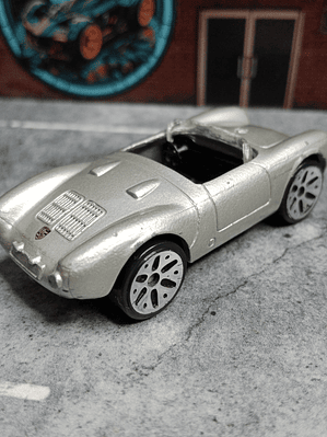 Porsche 550 A Spyder Maisto 1/64