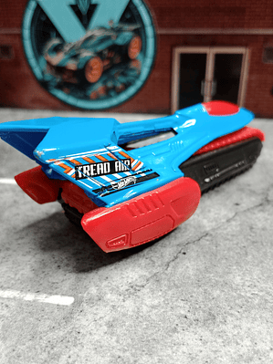 Tread Air Attack Pack Hot Wheels Mattel 2014