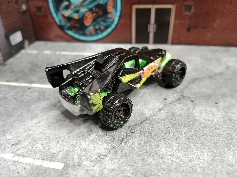 Team Hot Wheels Corkscrew Buggy HW Stunt: Road Rally Mattel 2013 New Model 2