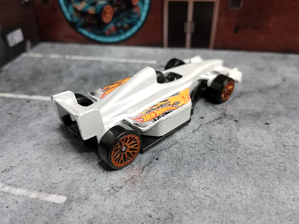 GP-2009 Team Hot Wheels Mattel 2011 2