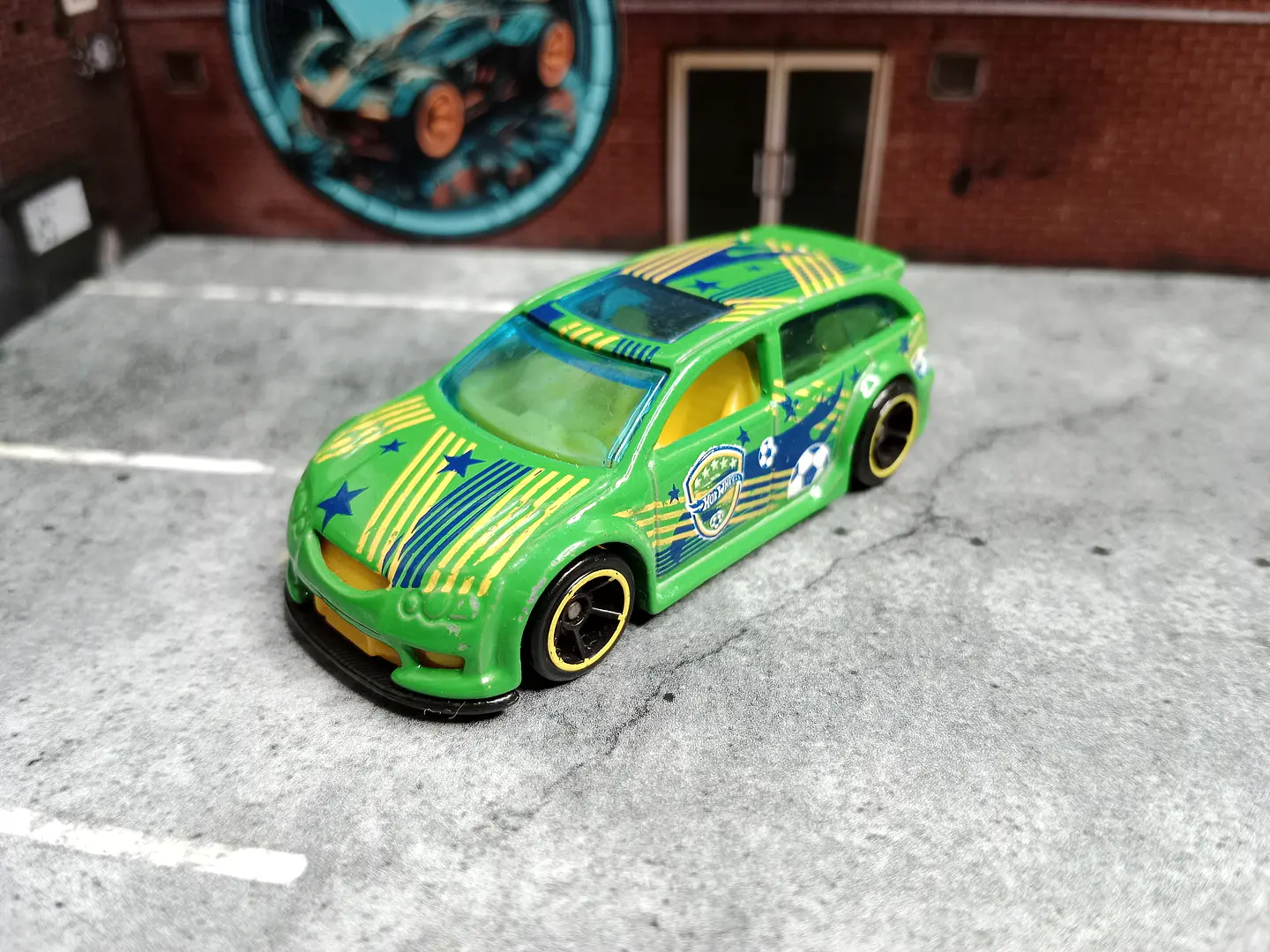 Audacious HW City: HW Goal Hot Wheels Mattel 2014 1