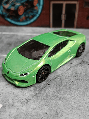 Lamborghini Huracan LP 610-4 HW Workshop: HW Garage Hot Wheels Mattel 2015 New Model