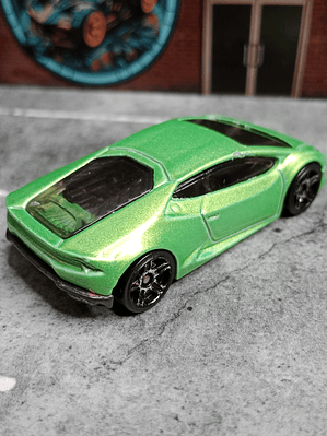 Lamborghini Huracan LP 610-4 HW Workshop: HW Garage Hot Wheels Mattel 2015 New Model