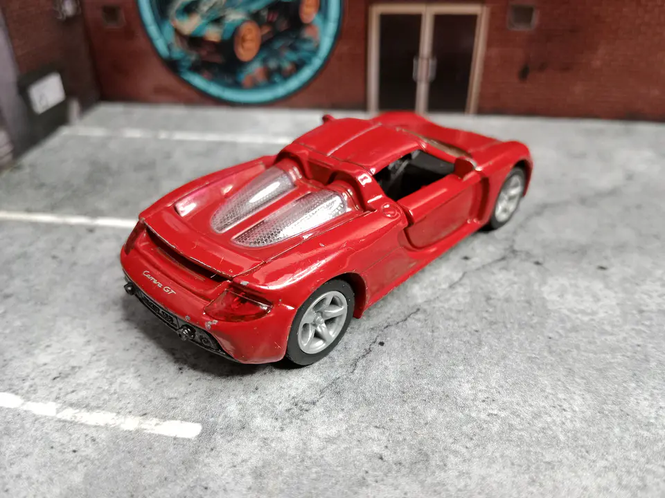 Porsche Carrera GT Siku 8,5cm 2