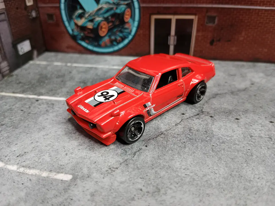 Custom Ford Maverick Muscle Mania Hot Wheels Mattel 2019 1