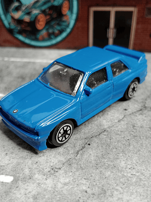 Coche BMW M3 E30 Sin Marca 1/64