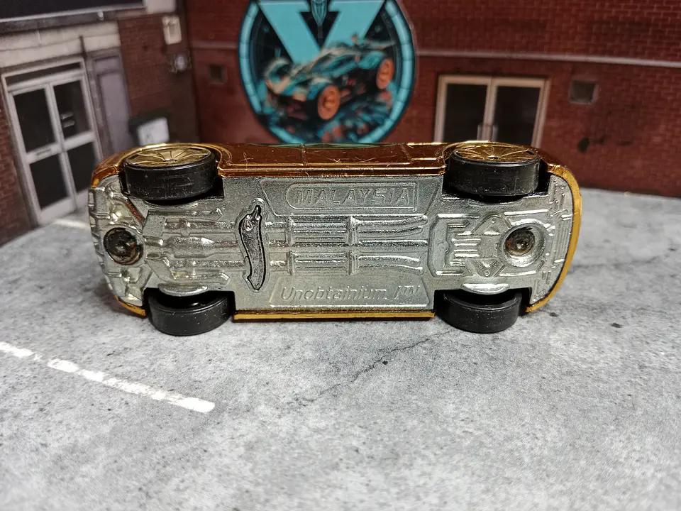 Unobtainium 1 Gold Rides 2007 Hot Wheels Mattel 3
