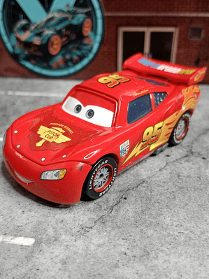 Rayo McQueen Piston Cup Cars Disney Pixar 1/55
