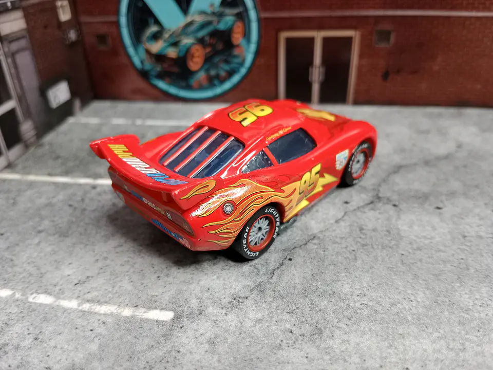 Rayo McQueen Piston Cup Cars Disney Pixar 1/55 2