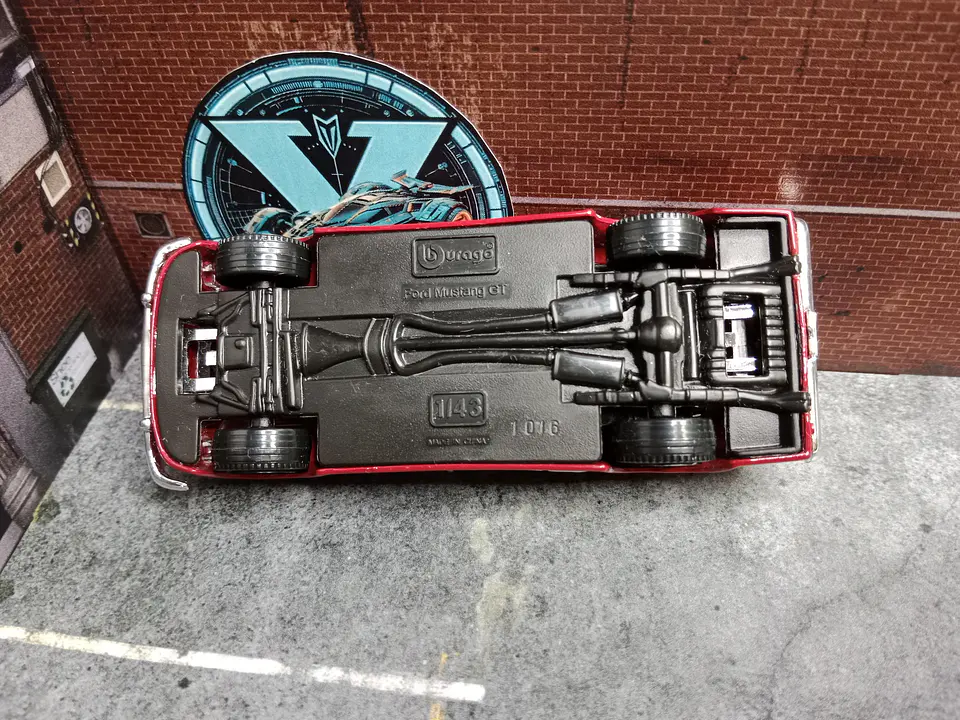 Ford Mustang GT Bburago 1/43 3