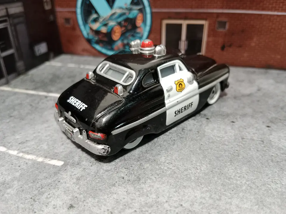 Sheriff '49 Mercury Cars Disney Pixar Mattel 1/55 2