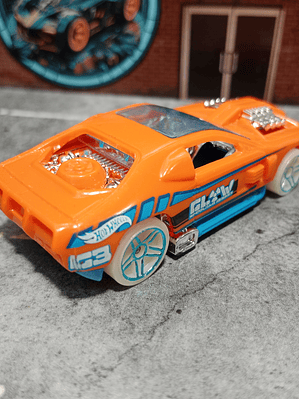 Hollowback HW Glow Wheels Hot Wheels Mattel 2018