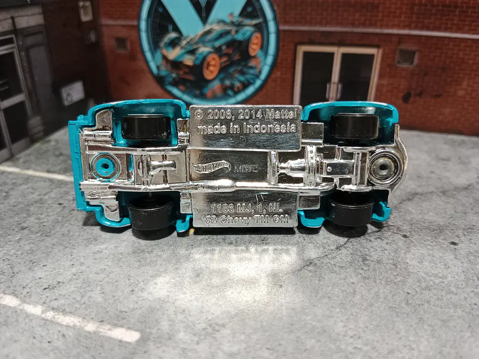 Chevy Truck '52 HW Hot Trucks Hot Wheels Mattel 2019 3