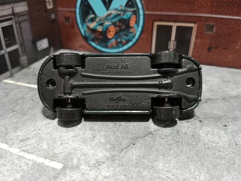 Audi A8 Nº 11147 Maisto 1/64 3