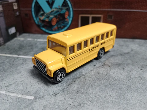 School Bus Welly 1/60
