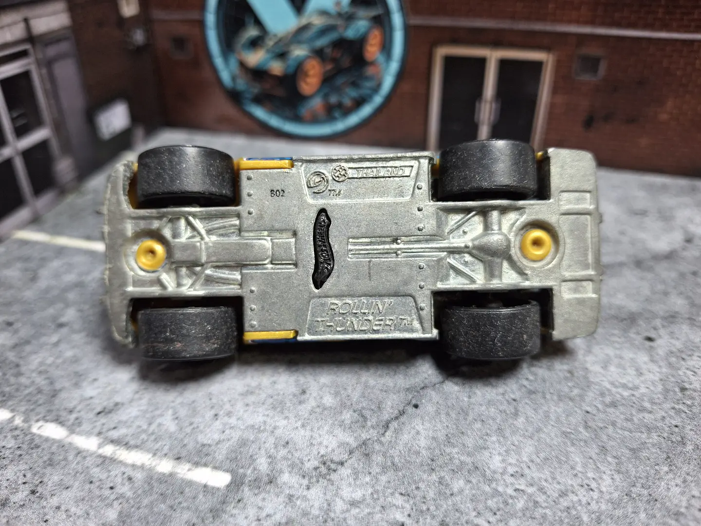 Rollin' Thunder Hot Wheels 2011 Trick Tracks Mattel 3