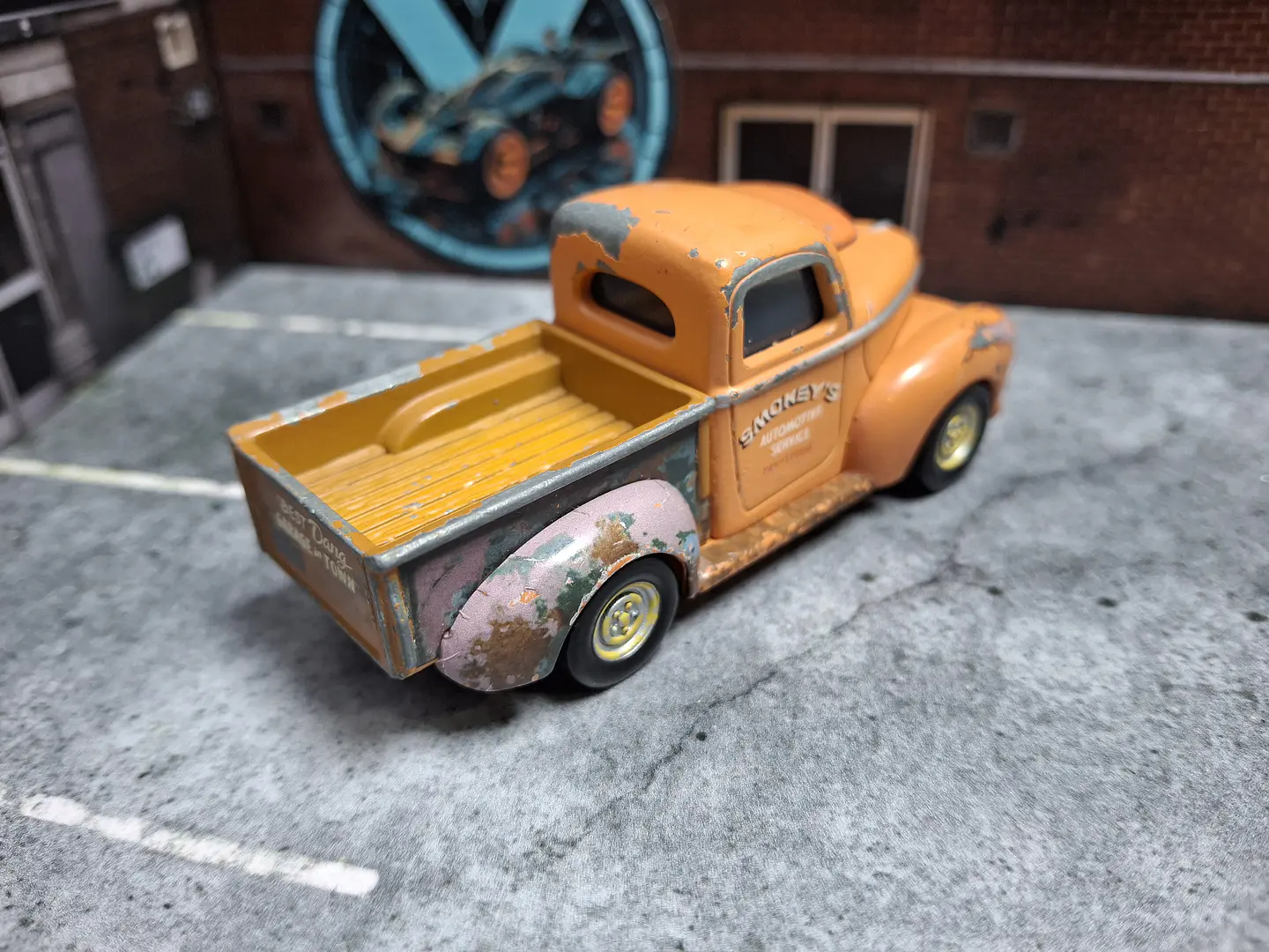 Smokey Cars 1/55 Disney Pixar Mattel 2