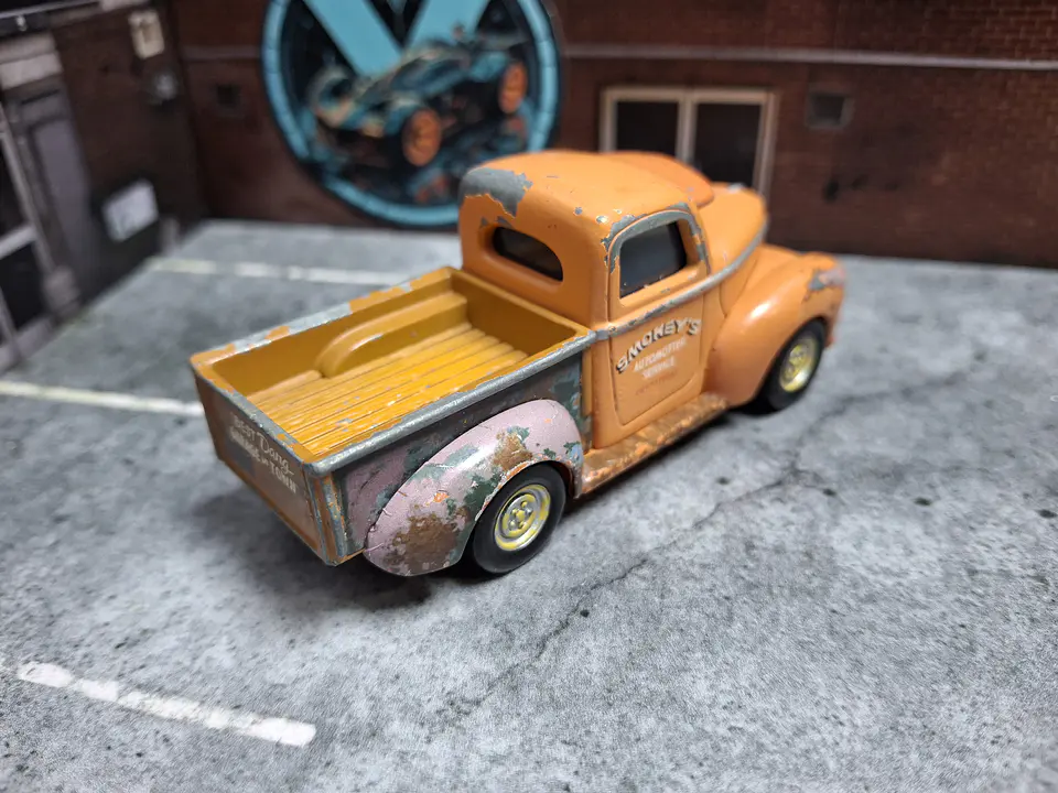 Smokey Cars 1/55 Disney Pixar Mattel 2
