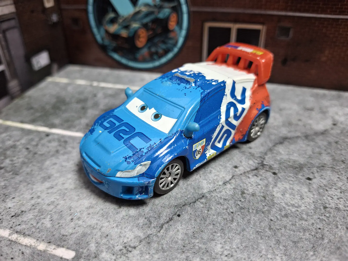 Raoul Caroule Cars 1/55 Disney Pixar Mattel 1