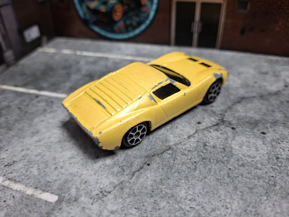 Lamborghini Miura 1966 Maisto 1/64 2