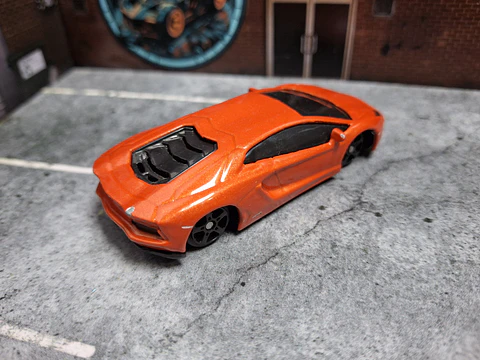 Lamborghini Aventador LP700-4 Maisto 1/64