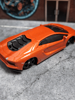 Lamborghini Aventador LP700-4 Maisto 1/64