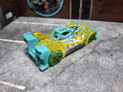 Voltage Spike Hot Wheels 2017 X-Raycers Mattel