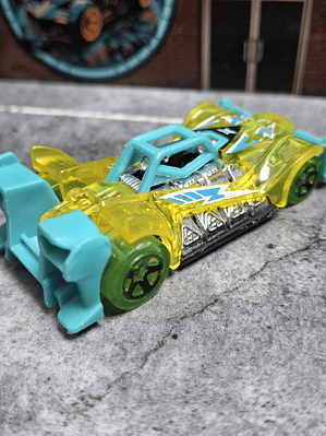 Voltage Spike Hot Wheels 2017 X-Raycers Mattel