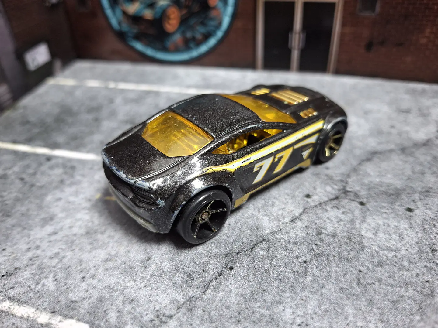 Torque Twister Hot Wheels 2011 4-Lane Elimination Race Mattel 2