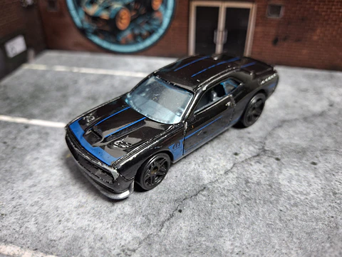 Dodge Challenger SRT '15 Hot Wheels 2018 Muscle Mania Mattel