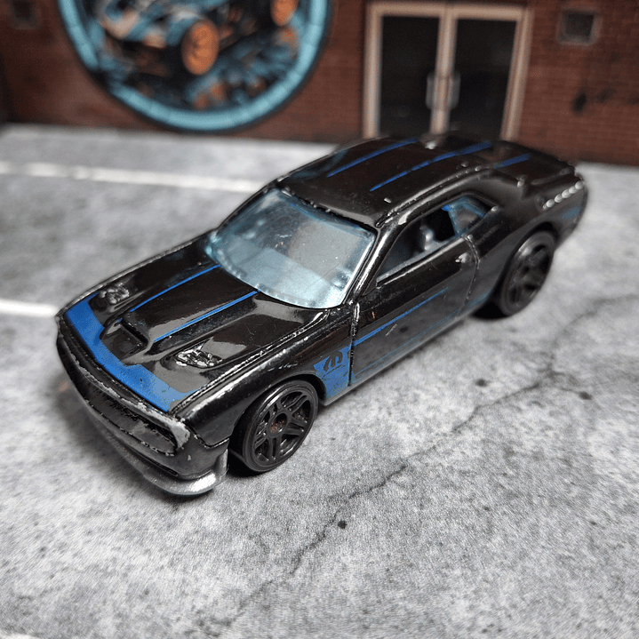 Dodge Challenger SRT '15 Hot Wheels 2018 Muscle Mania Mattel 1