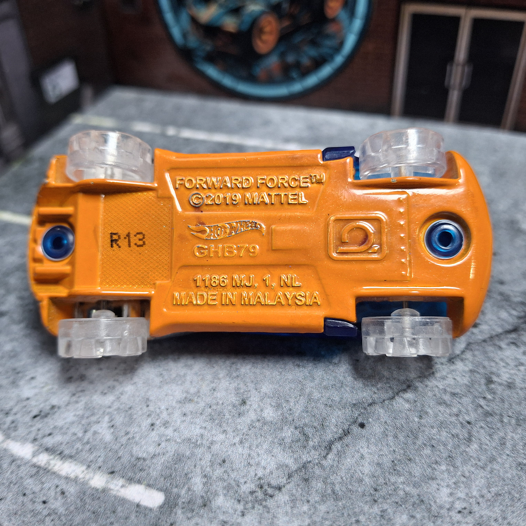 Forward Force Hot Wheels 2021 X-Raycers Mattel 3