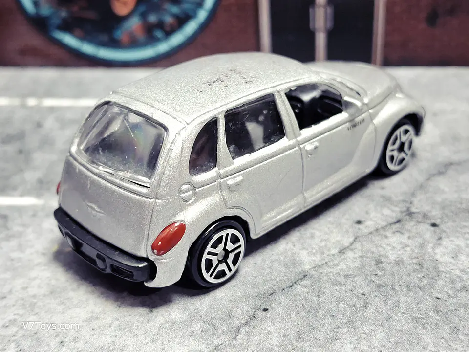 Chrysler PT Cruiser 2005 Nº 6016 Motor Max 1/64 2