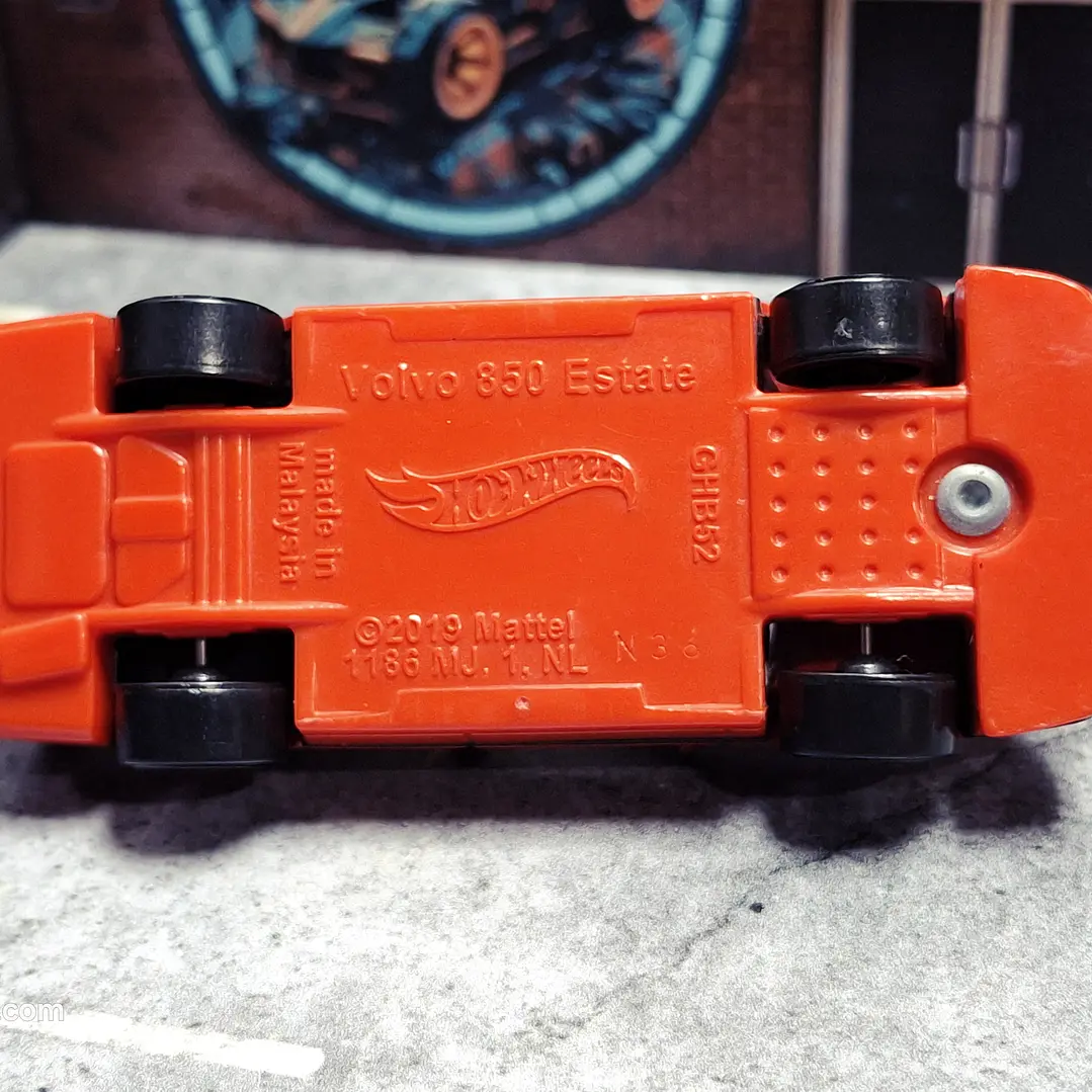 Volvo 850 Estate Hot Wheels 2021 Factory Fresh Mattel 3