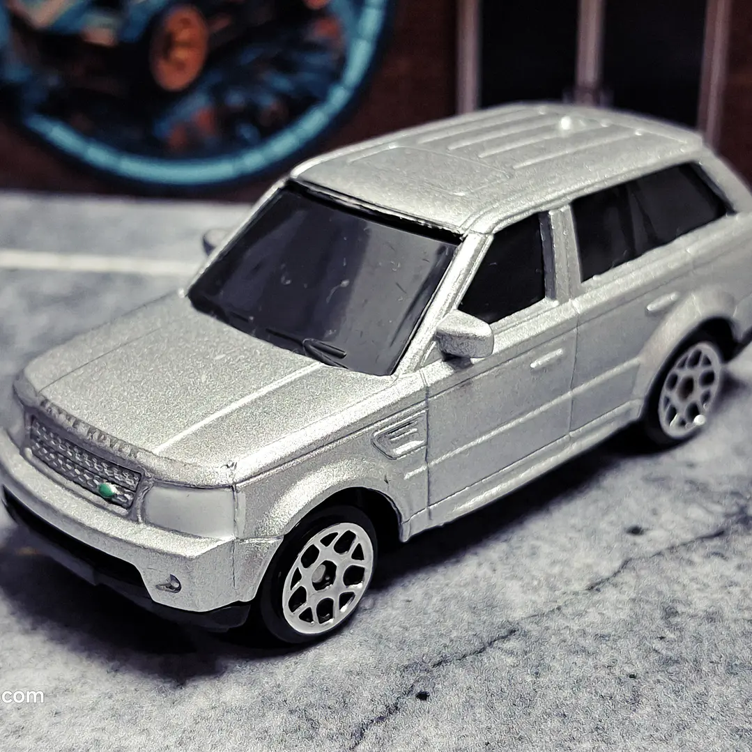 Land Rover Range Rover Sport RMZ City 1/64 1