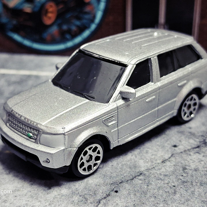 Land Rover Range Rover Sport RMZ City 1/64 1