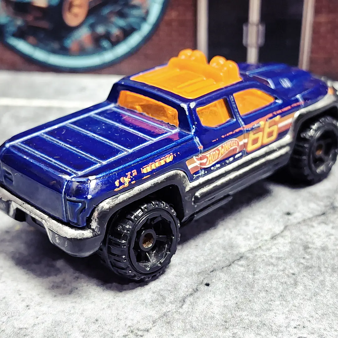 Off-Duty Hot Wheels 2015 HW Off-Road: HW Hot Trucks Mattel 2