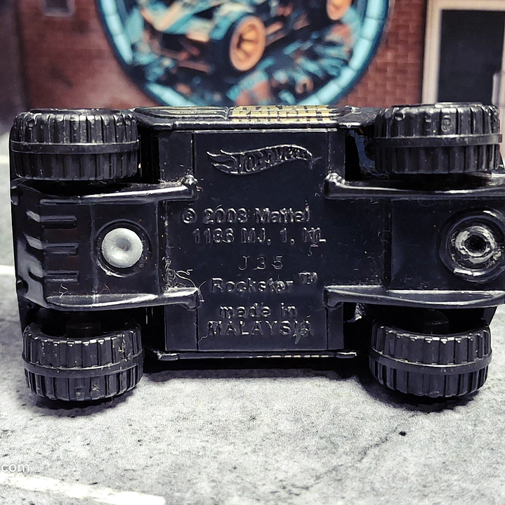 Rockster Hot Wheels 2016 Batman v Superman Mattel Hummer 3