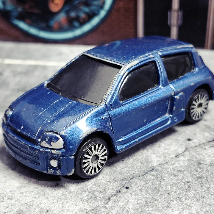 Renault Clio V6 Sport Maisto 1/64 1