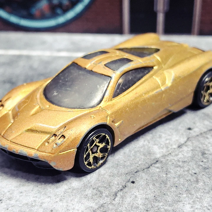 Pagani Huayra Hot Wheels 2016 HW Exotics Mattel 1