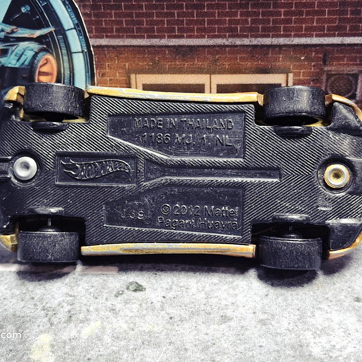 Pagani Huayra Hot Wheels 2016 HW Exotics Mattel 3