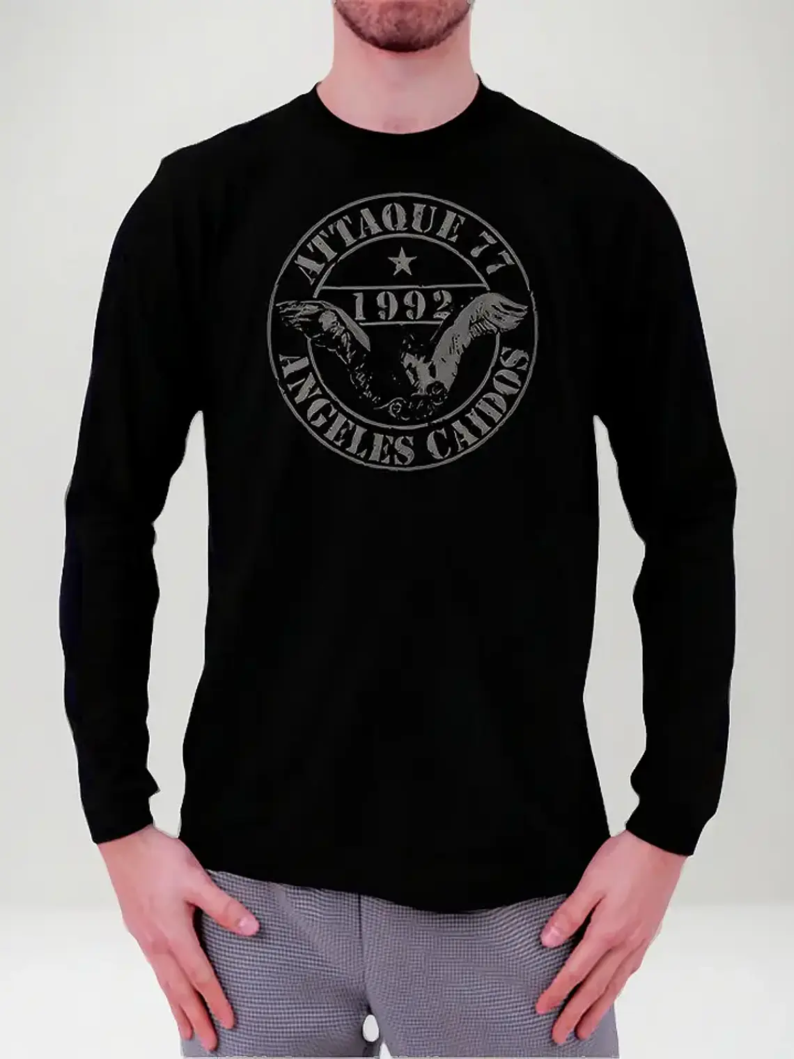 Polera Manga Larga Attaque 77 - Ver 01 - Ángeles Caídos 1