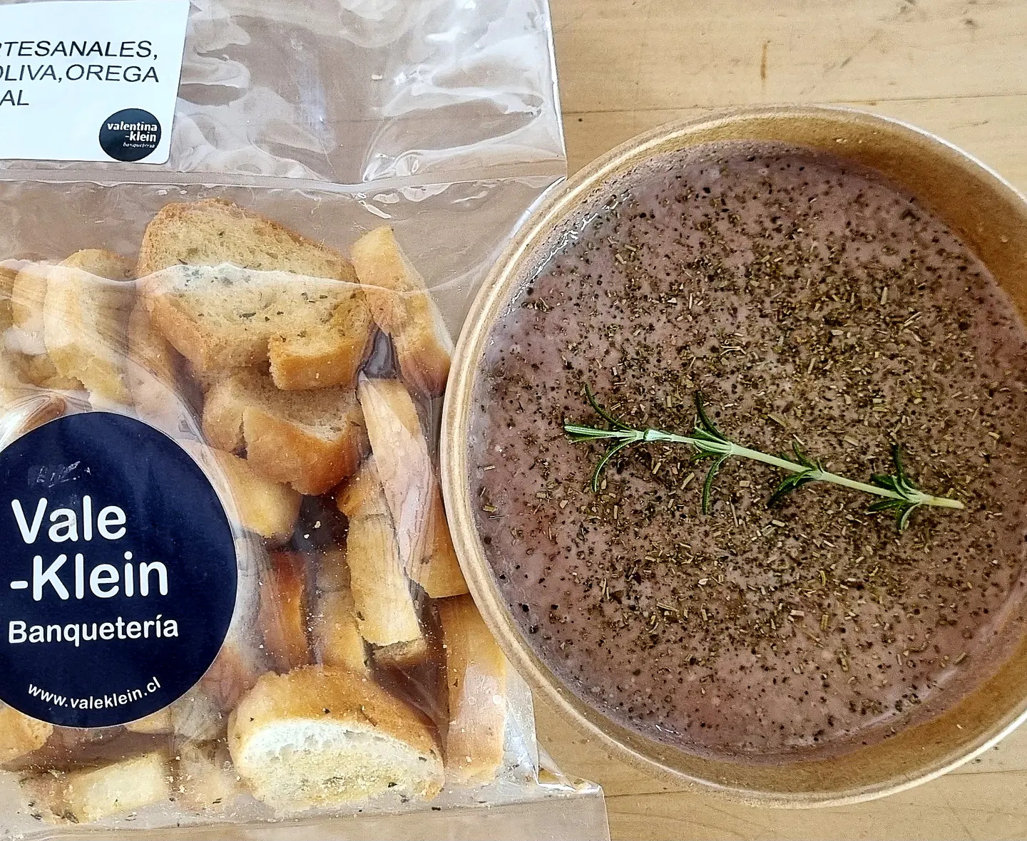 Pate de ave al champagne con tostaditas 500gr 2