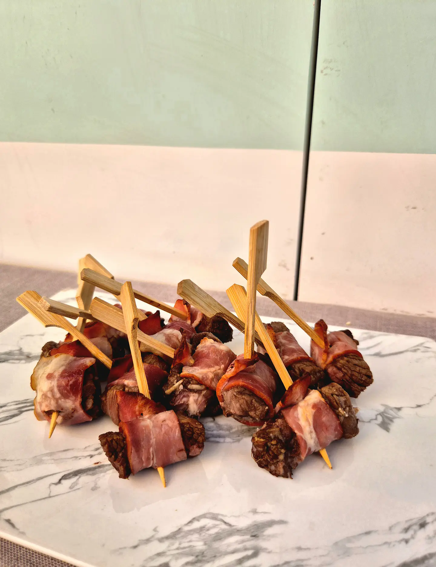 Brochetas de carne con tocino (25 unidades) 2