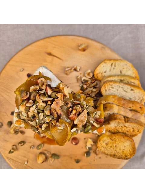 Bombita de queso brie con frutos secos 