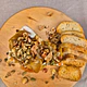 Bombita de queso brie con frutos secos 